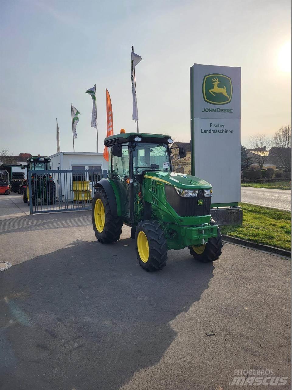 John Deere 5075GN Tractores