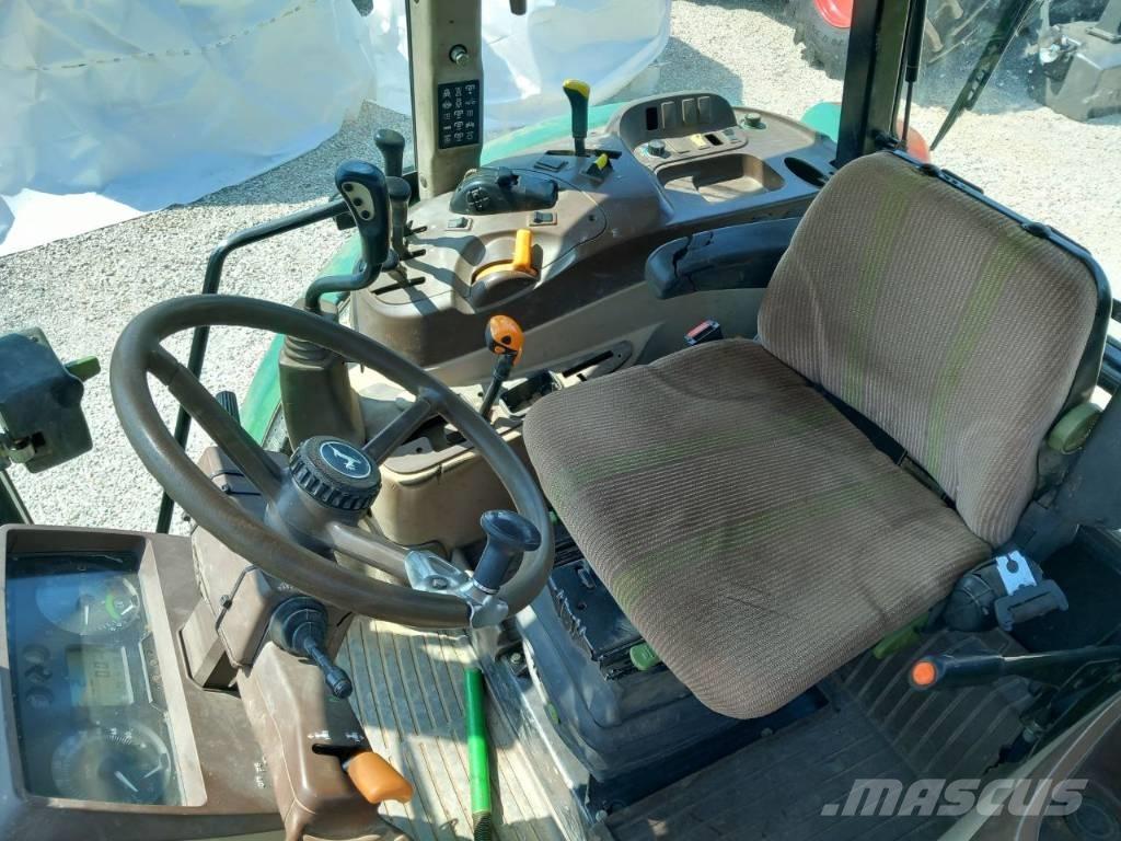 John Deere 5820 Tractores