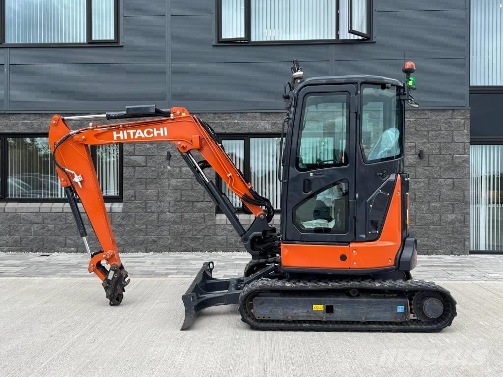 Hitachi ZX 33 U-6CLR Mini excavadoras < 7t