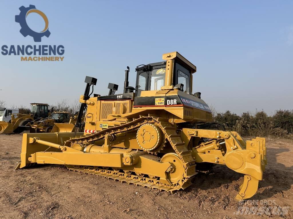 CAT D 8 R Buldozer sobre oruga