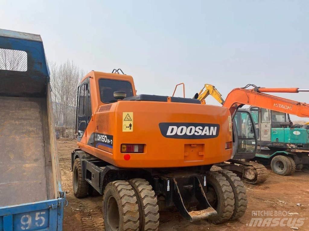 Doosan DH 150W Excavadoras de ruedas