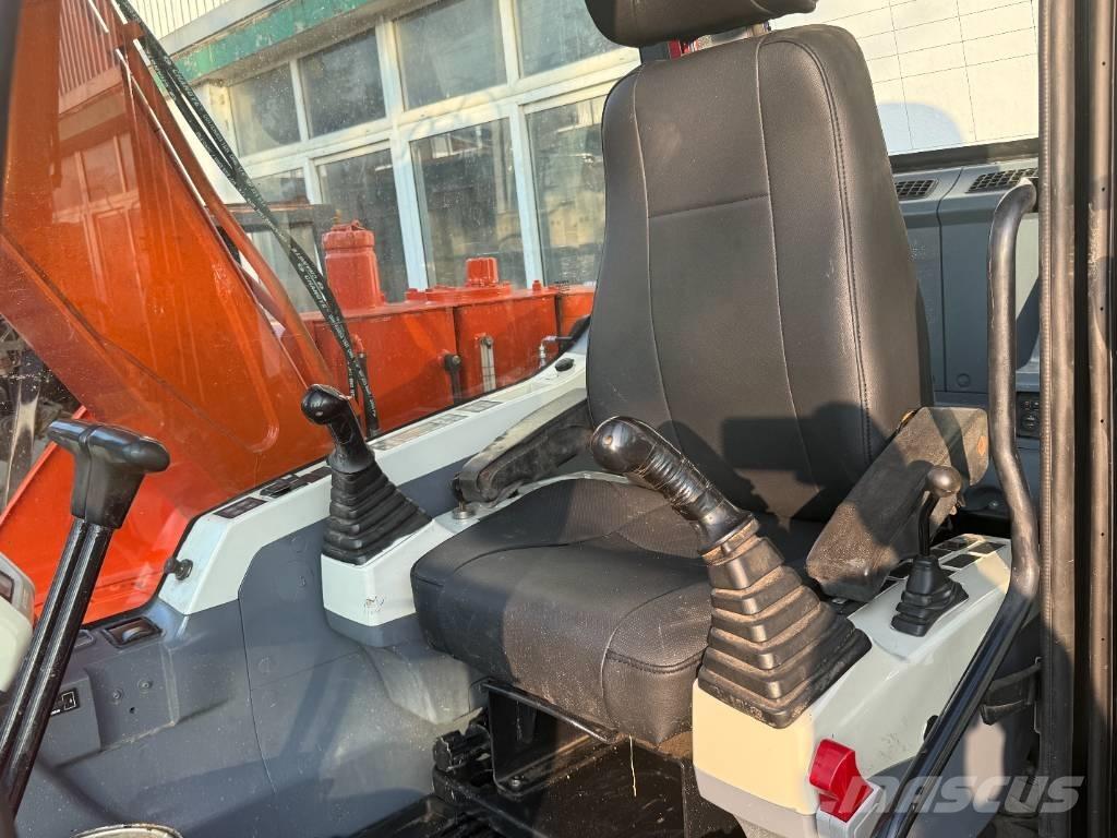 Doosan DX 75 Excavadoras de cadenas