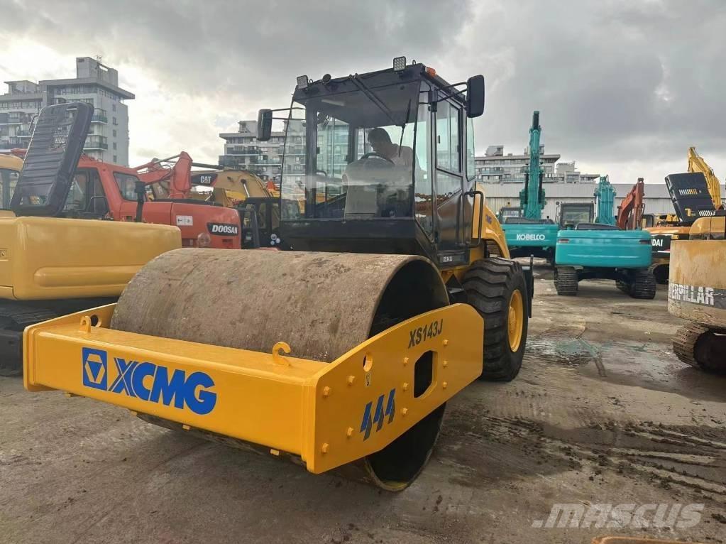 XCMG XS 142 J Compactadores de suelo
