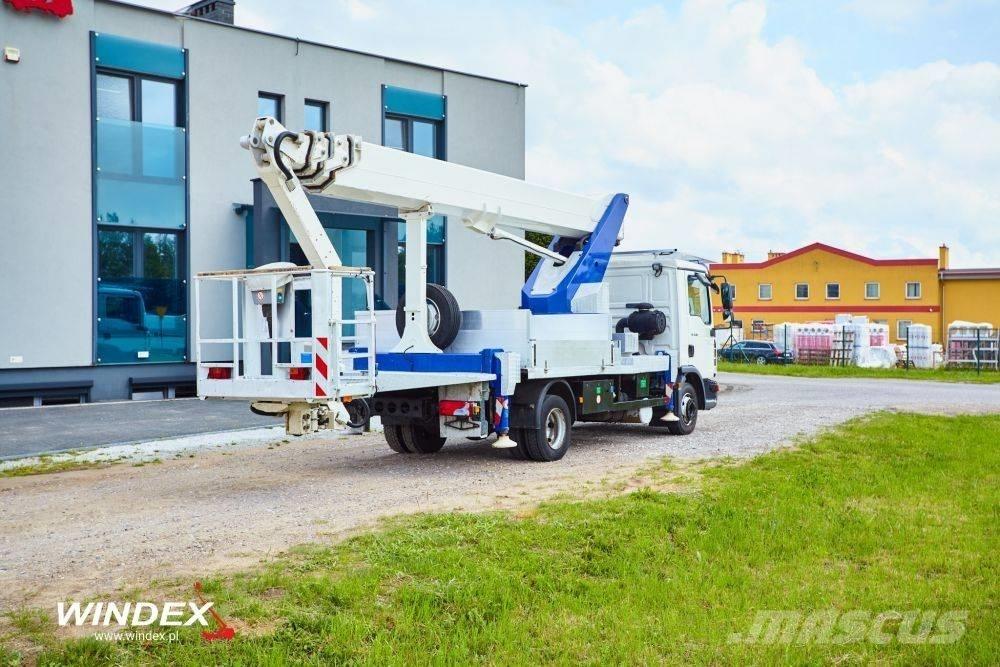 Wumag WT 300 Plataformas sobre camión