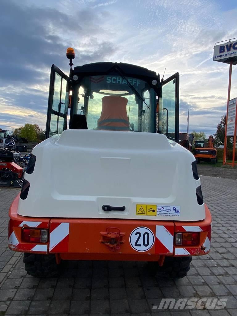 Yanmar V 100 Cargadoras sobre ruedas