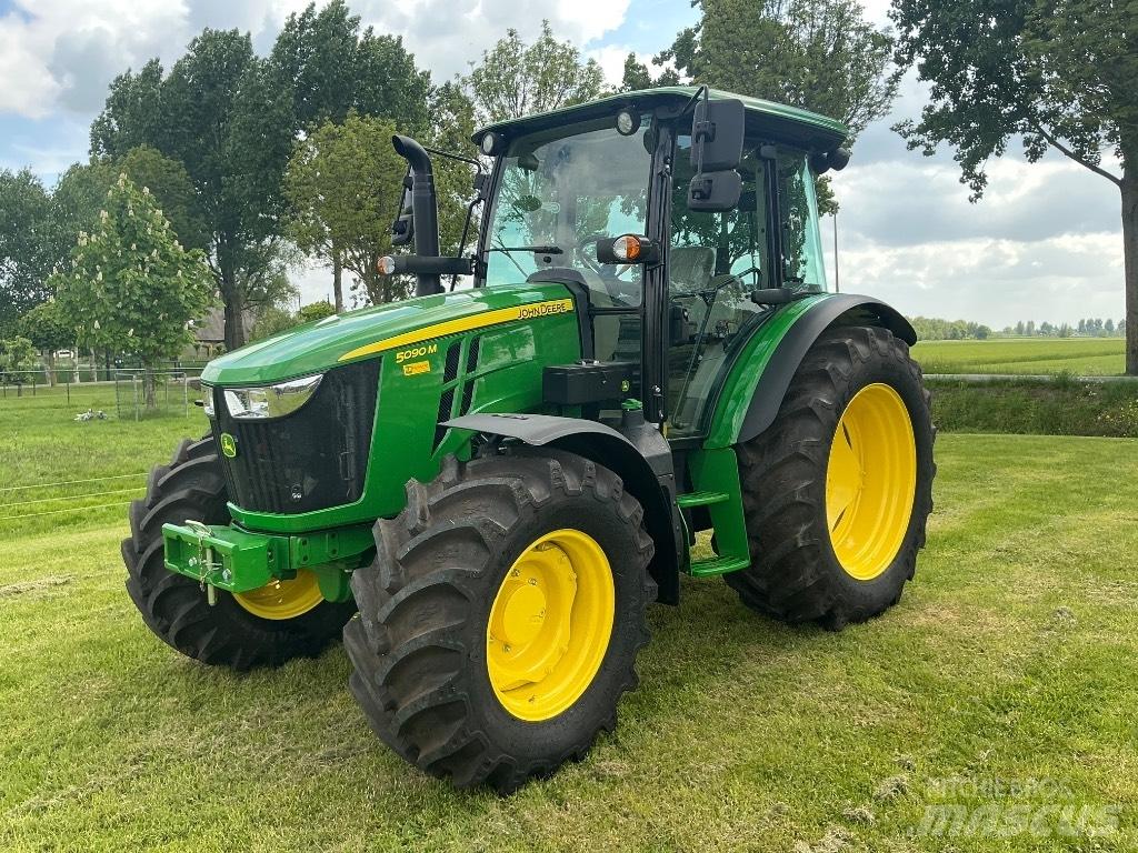 John Deere 5090 M Tractores