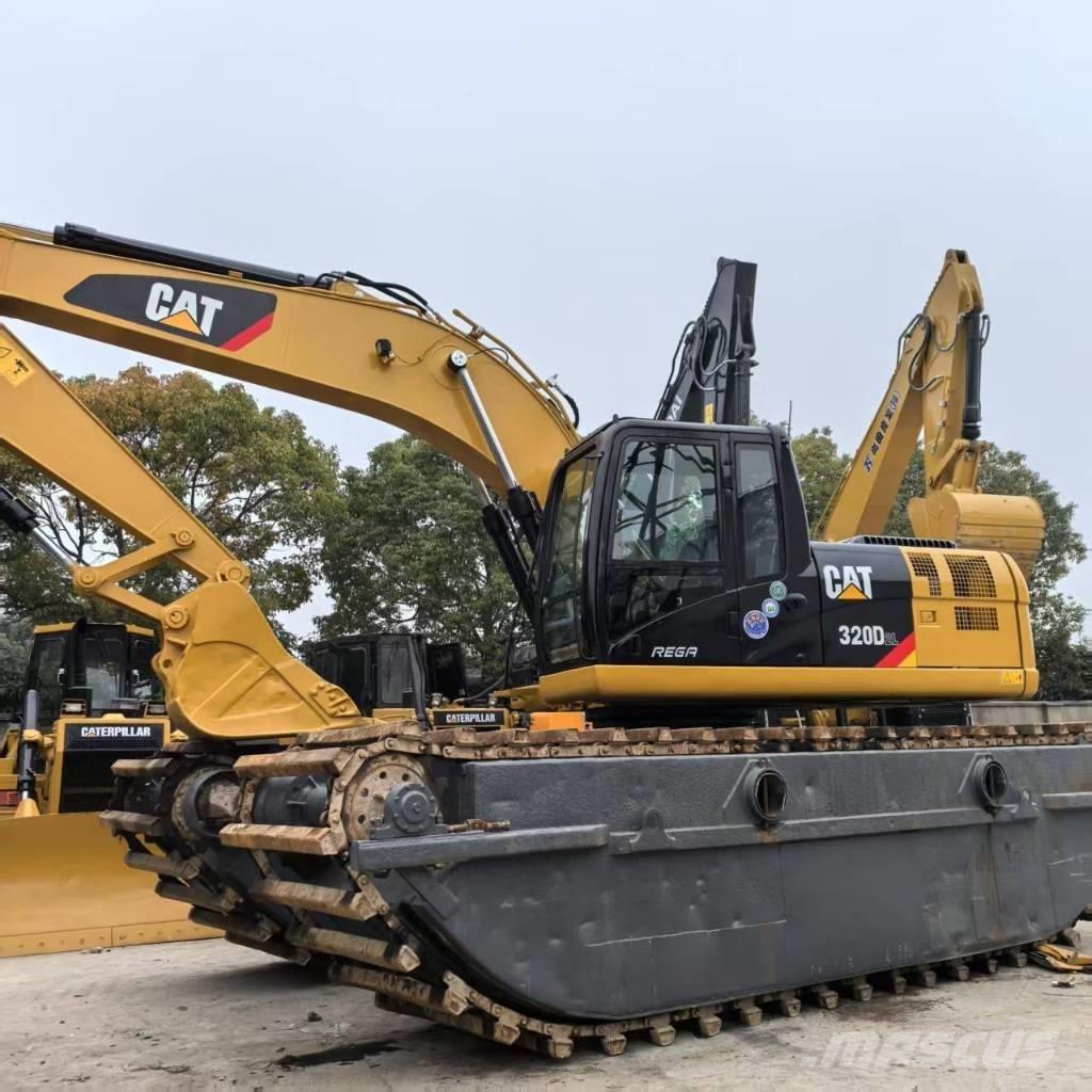 CAT 320 D Excavadoras anfibio