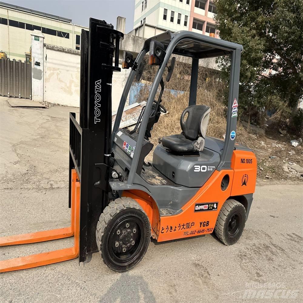 Toyota 8 FDK 30 Carretillas diesel