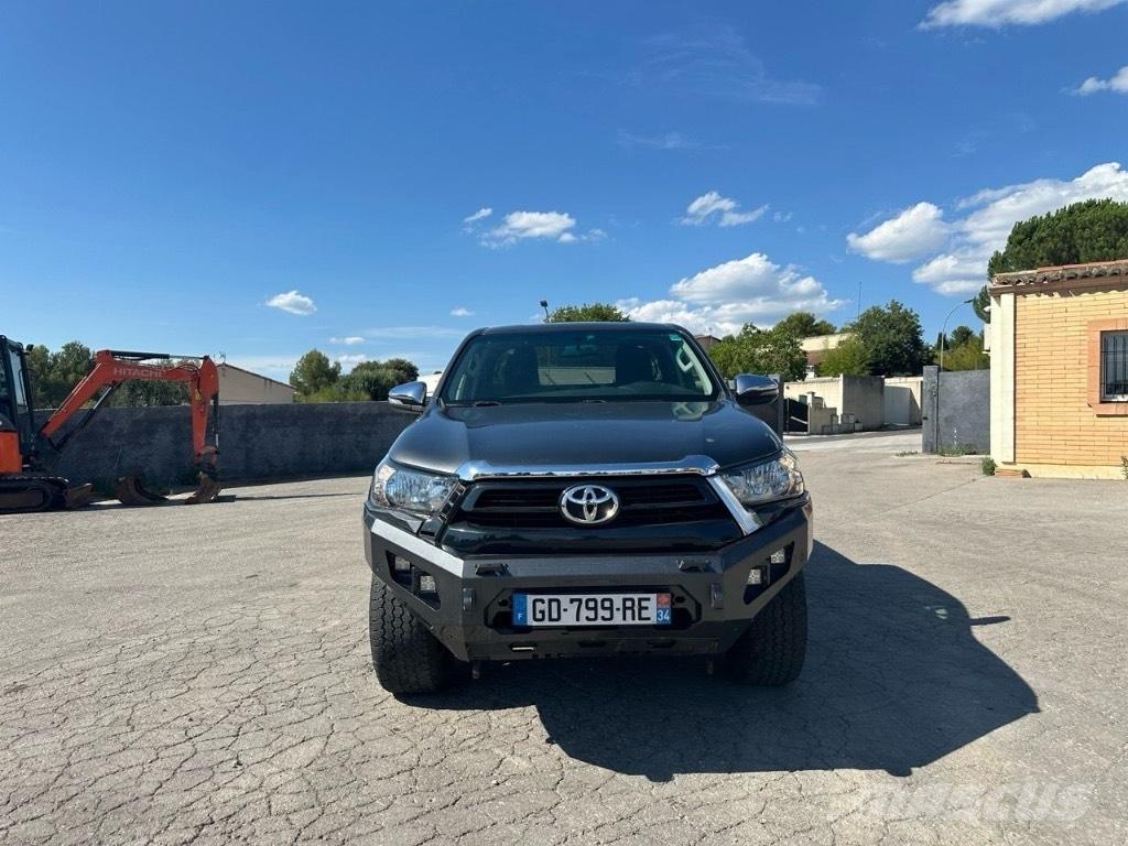 Toyota Hilux Coches