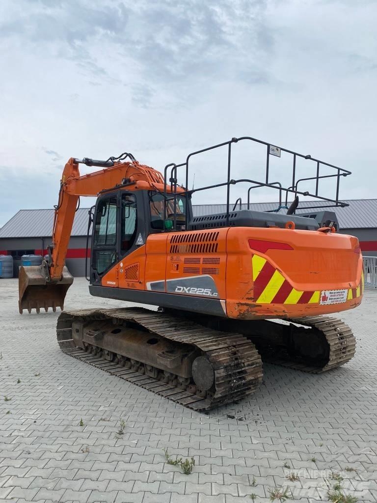 Doosan DX 225 LC Excavadoras de cadenas
