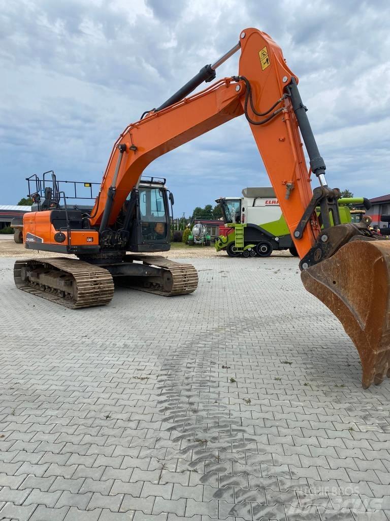 Doosan DX 225 LC Excavadoras de cadenas