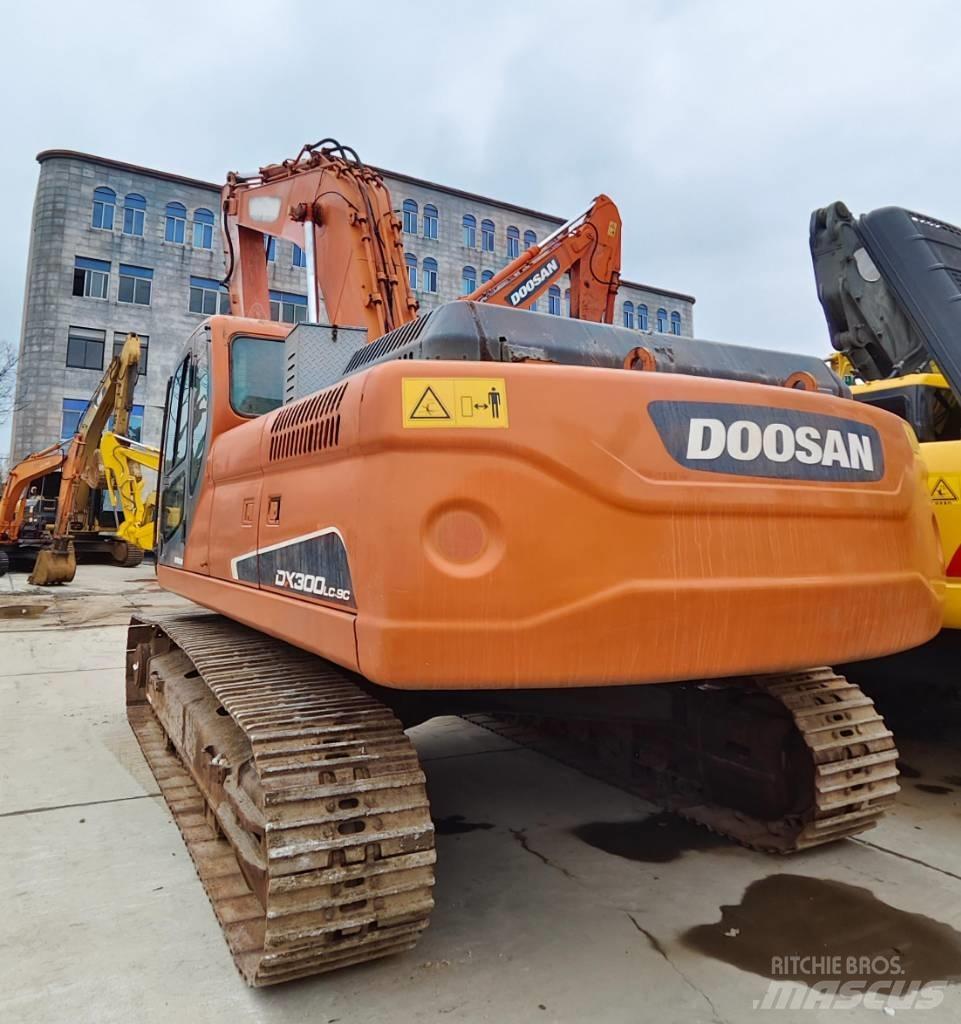 Doosan DX 300 LC Excavadoras de cadenas