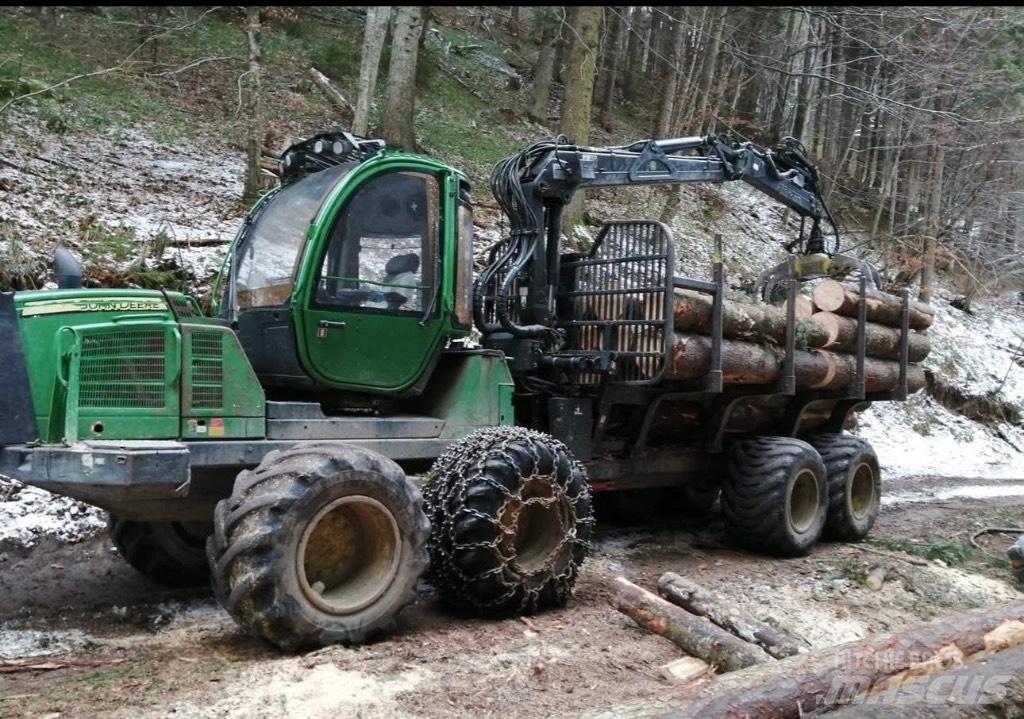 John Deere 1110 E Autocargadoras