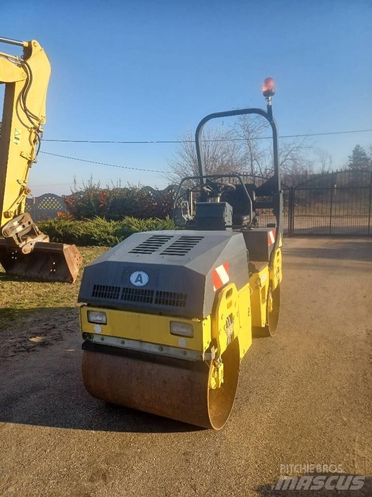 Bomag BW 100 AD-3 Rodillos de doble tambor