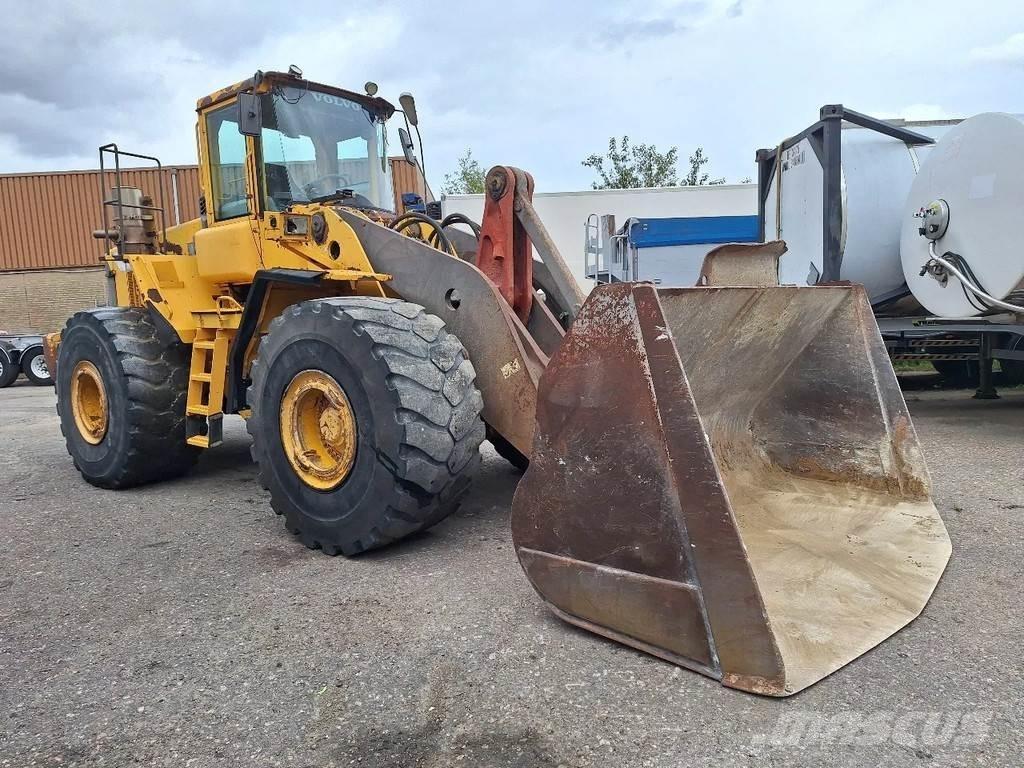 Volvo L220D Cargadoras sobre ruedas