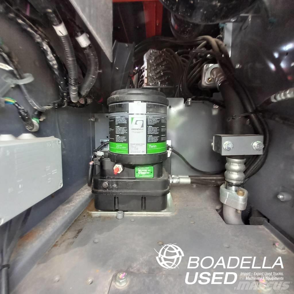 Hitachi ZX 210 LC-6 Excavadoras de cadenas