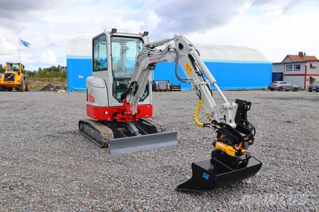 Takeuchi TB325R Mini excavadoras < 7t