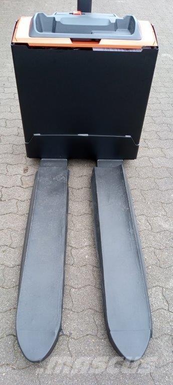 Toyota LWE 200 Apiladores eléctricos