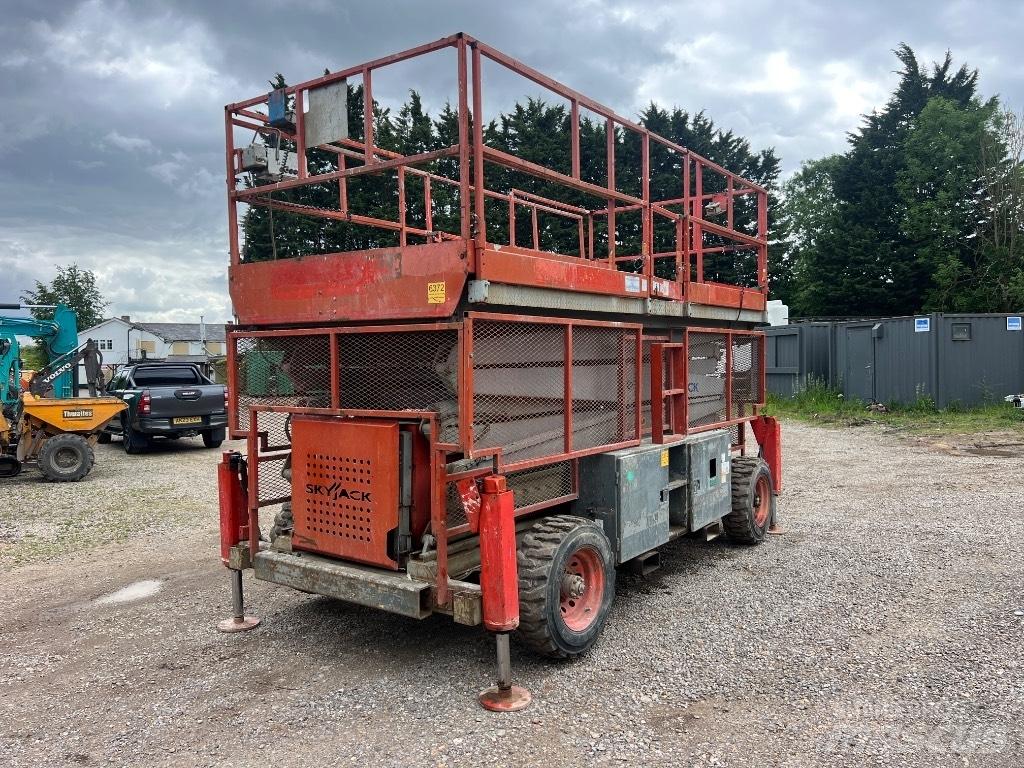 SkyJack SJ 9250 Plataformas tijera