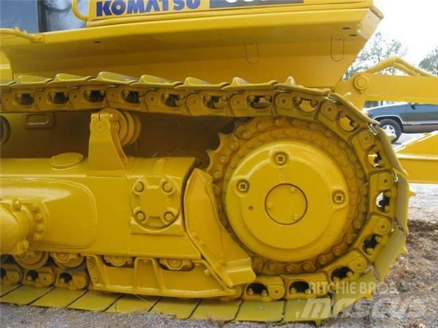 Komatsu D 65 EX Buldozer sobre oruga