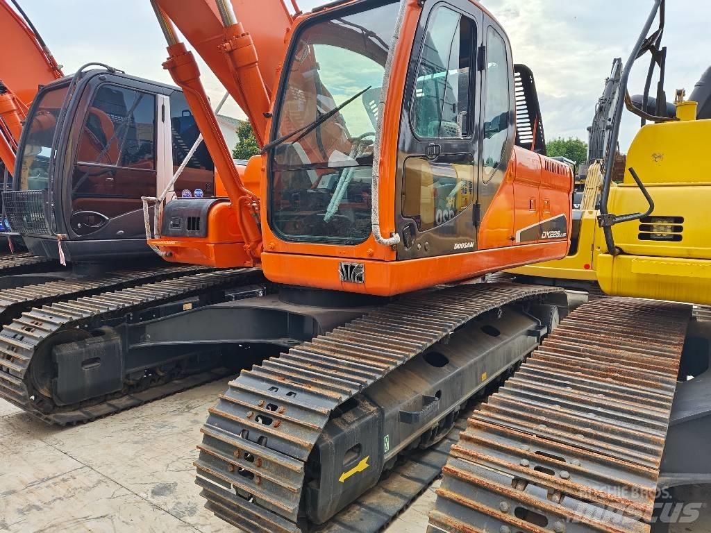 Doosan DX 225 LC Excavadoras de cadenas