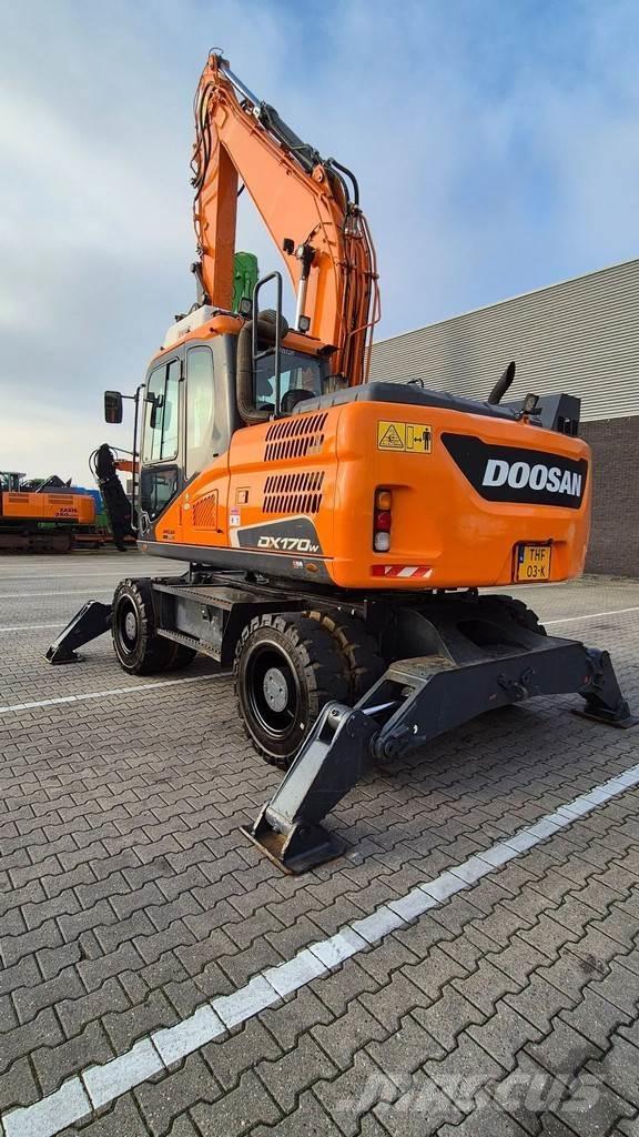 Doosan DX 170W-5 Excavadoras de ruedas