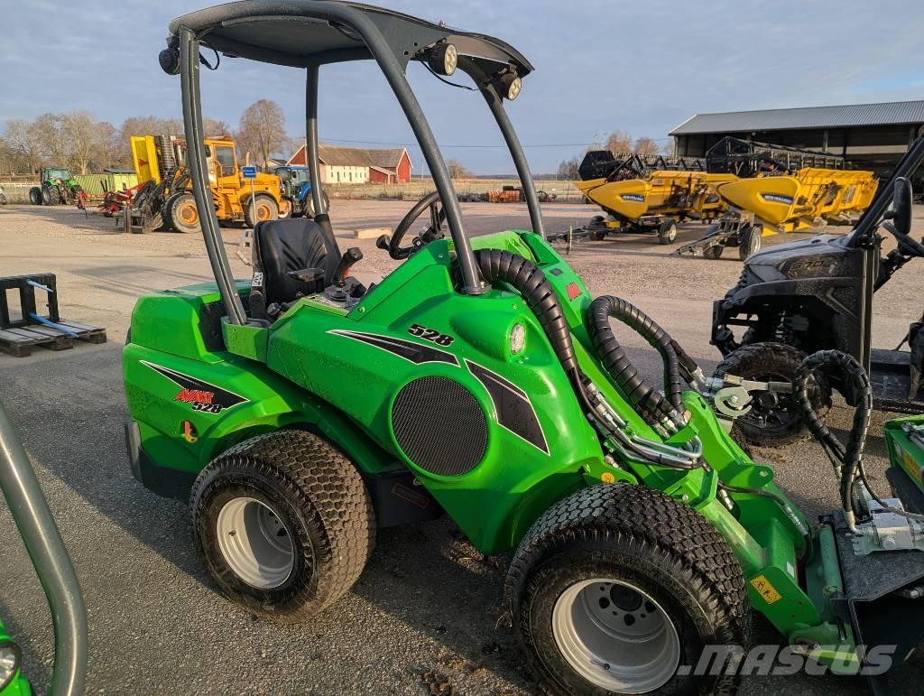 Avant 528 Minicargadoras