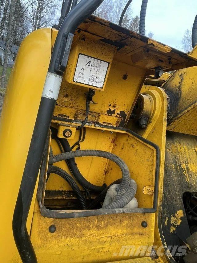 JCB JS 200 LC Excavadoras de cadenas
