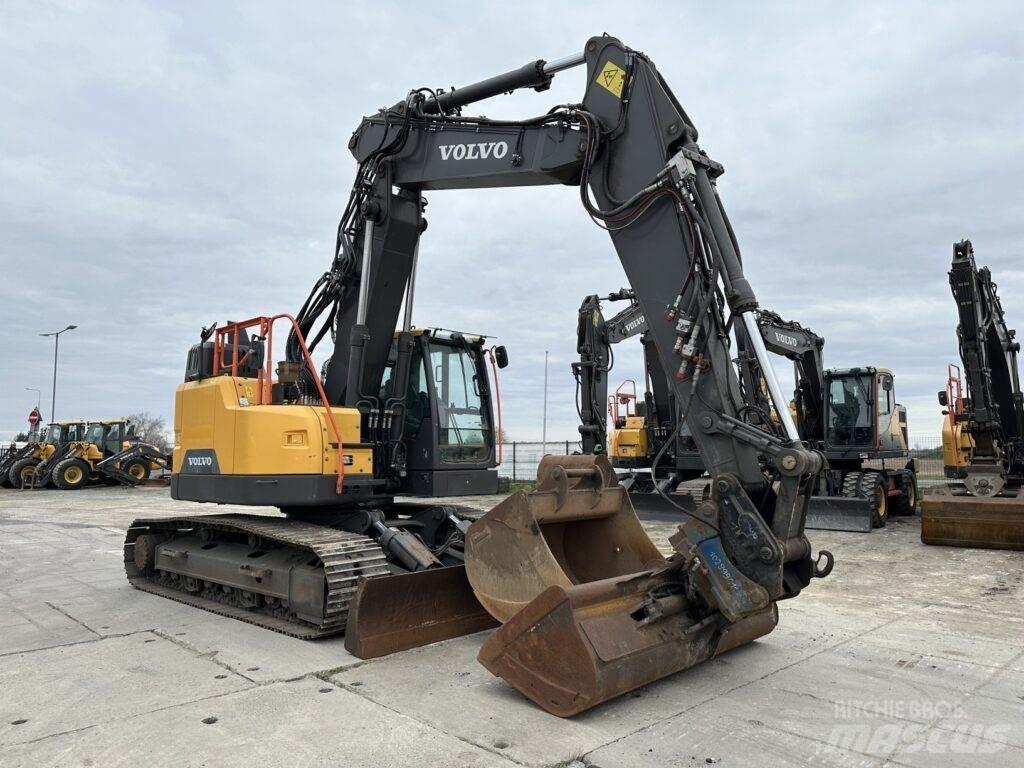 Volvo ECR235EL Excavadoras de cadenas