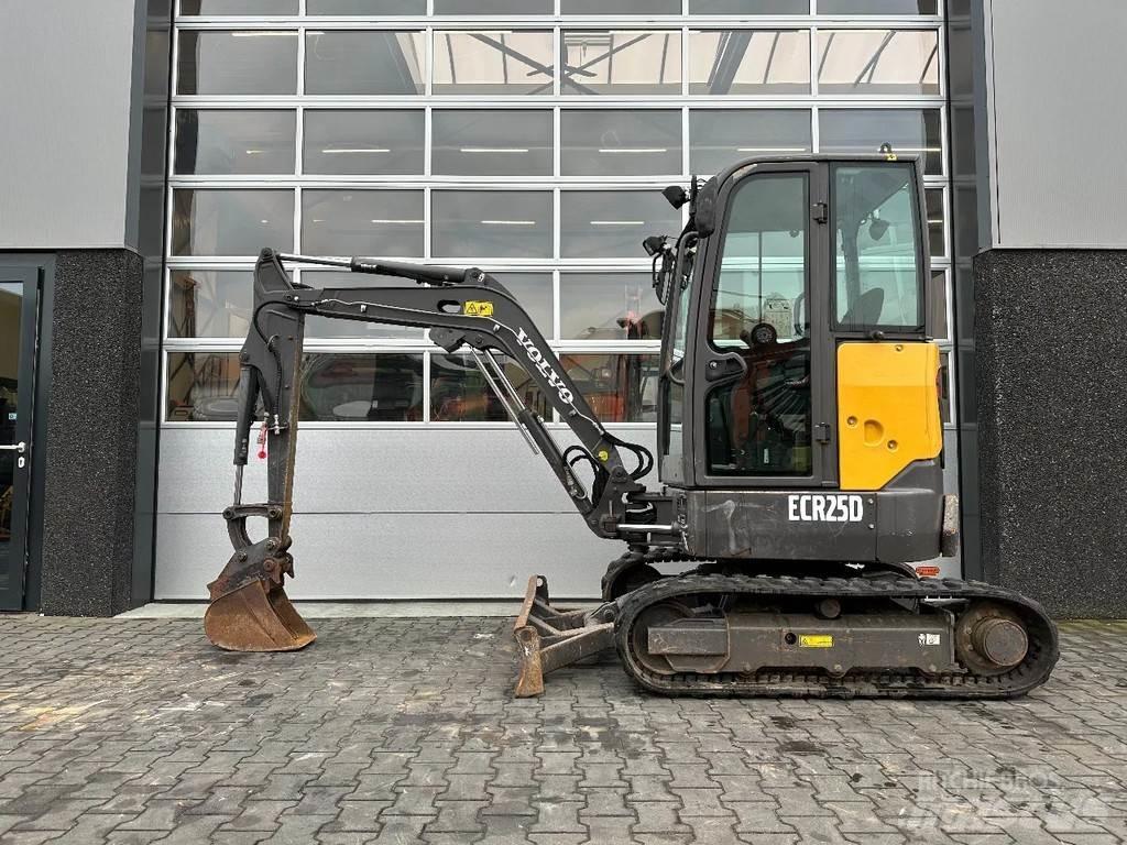 Volvo ECR25D Mini excavadoras < 7t