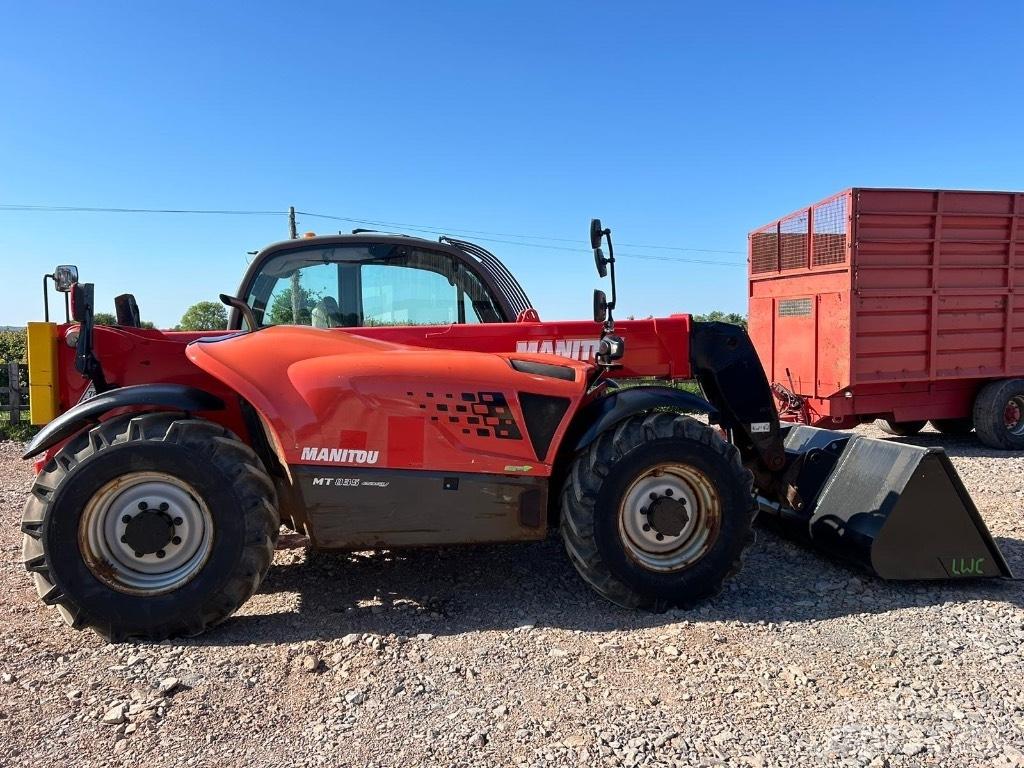 Manitou MT 835 Carretillas telescópicas