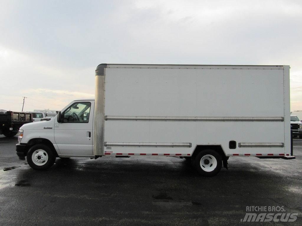 Ford E-350 Camiones caja cerrada