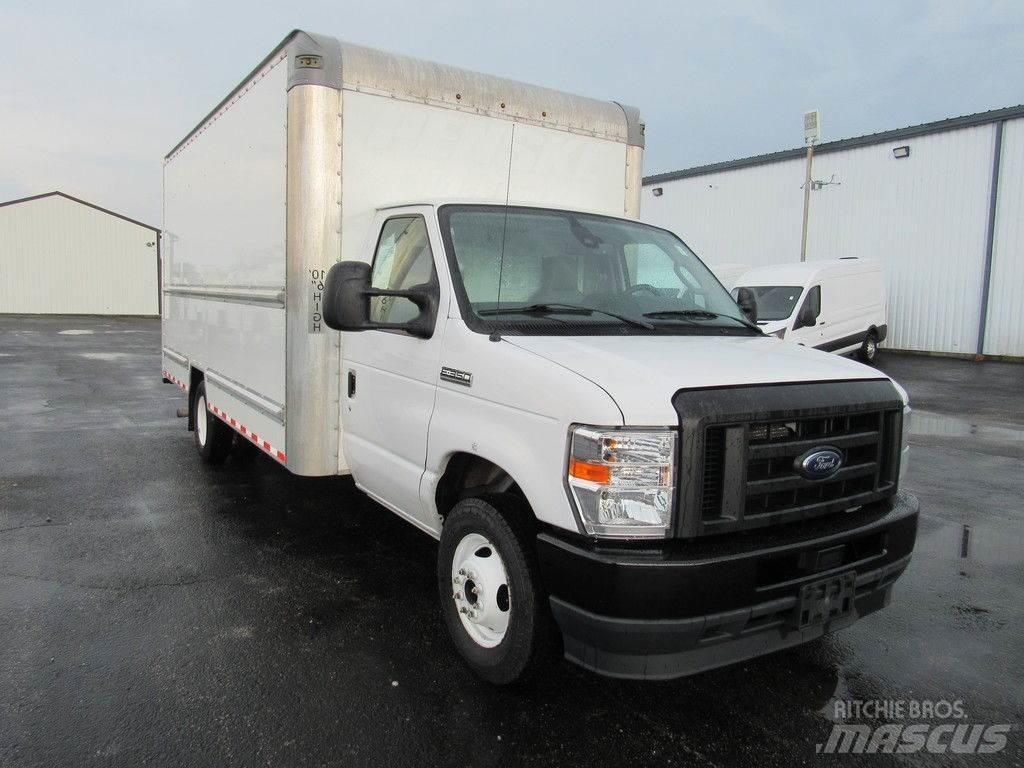 Ford E-350 Camiones caja cerrada