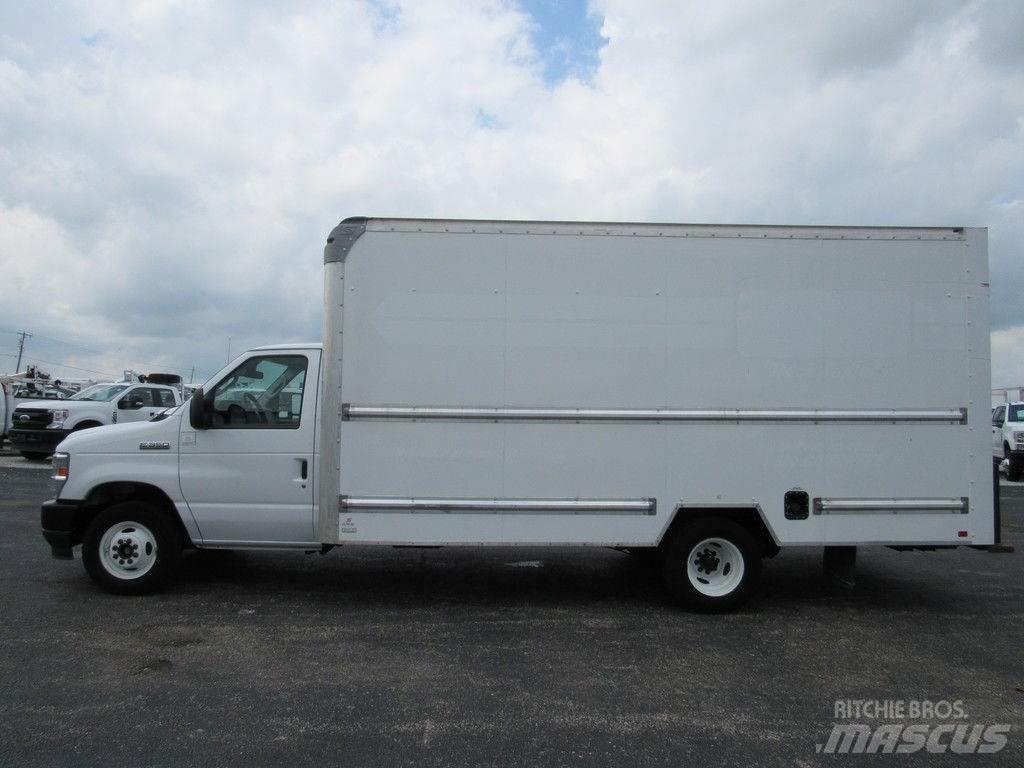 Ford E-350 Camiones caja cerrada
