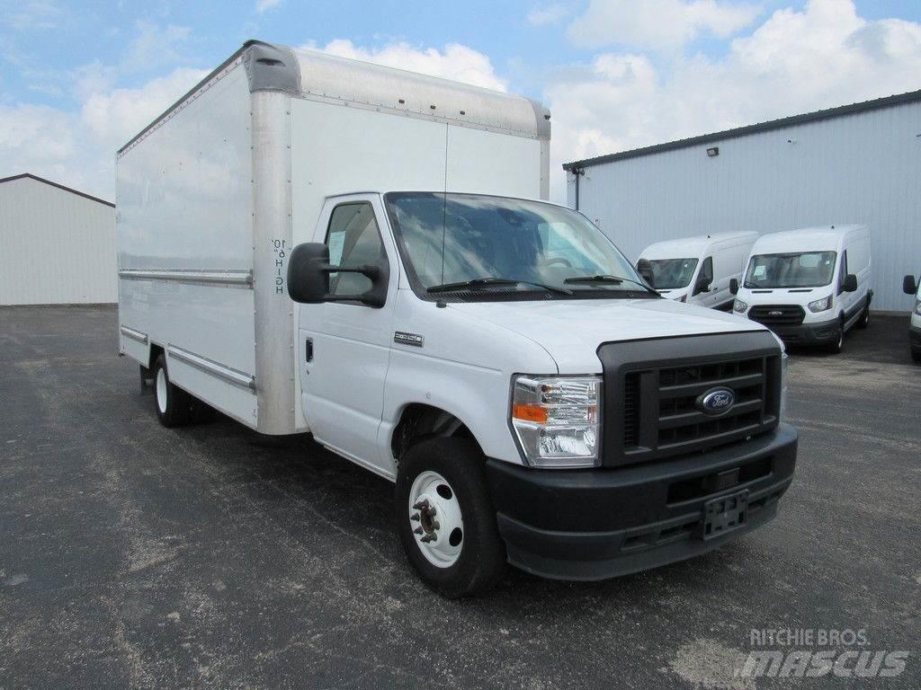 Ford E-350 Camiones caja cerrada