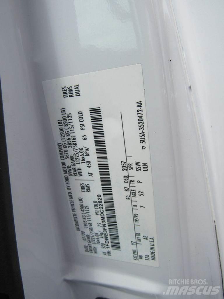 Ford E-350 Camiones caja cerrada