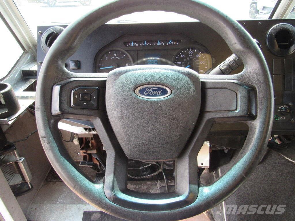 Ford E-450 Camiones caja cerrada