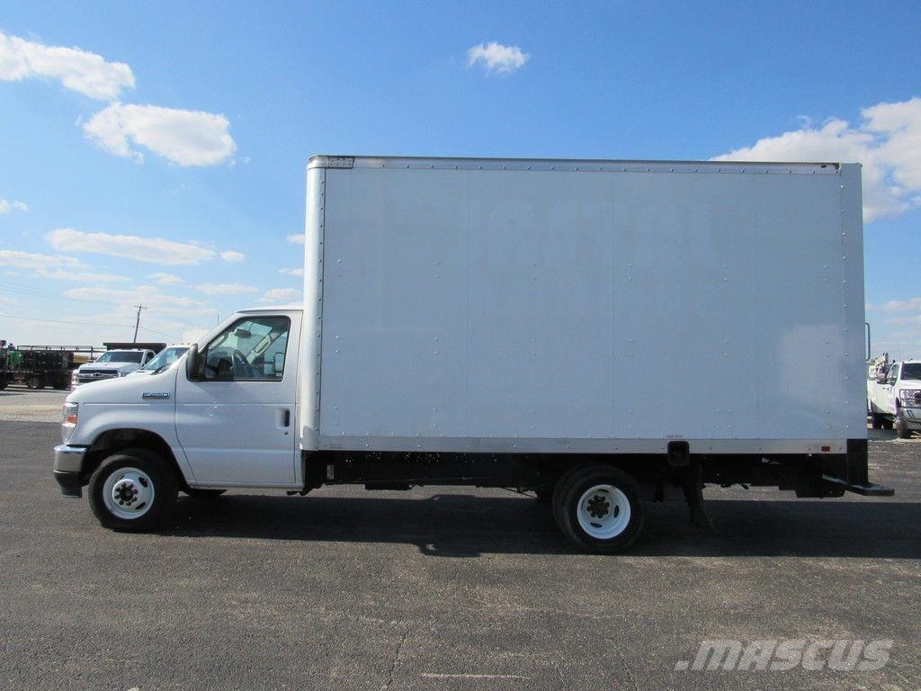 Ford E-450 Camiones caja cerrada