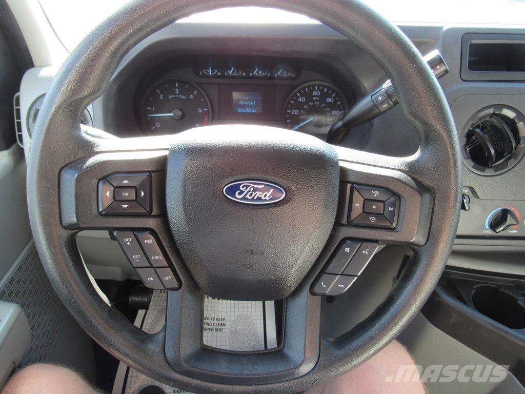 Ford E-450 Camiones caja cerrada