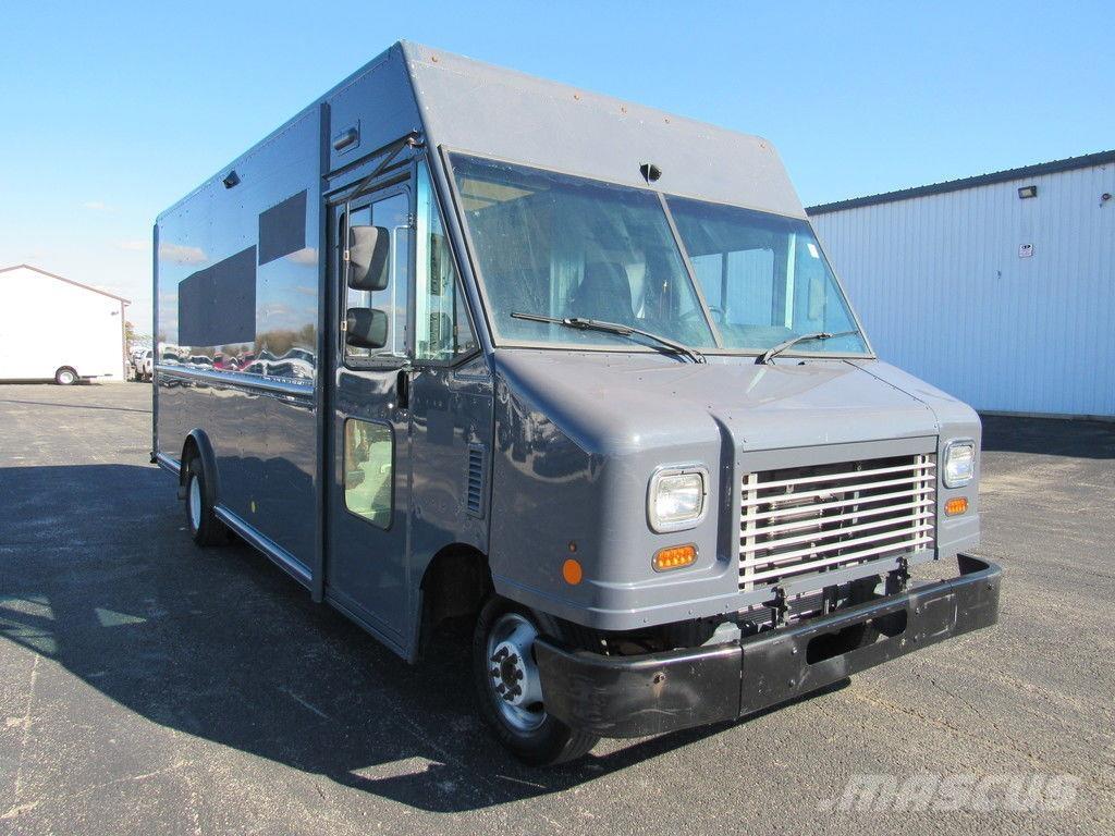 Ford E-450 Camiones caja cerrada