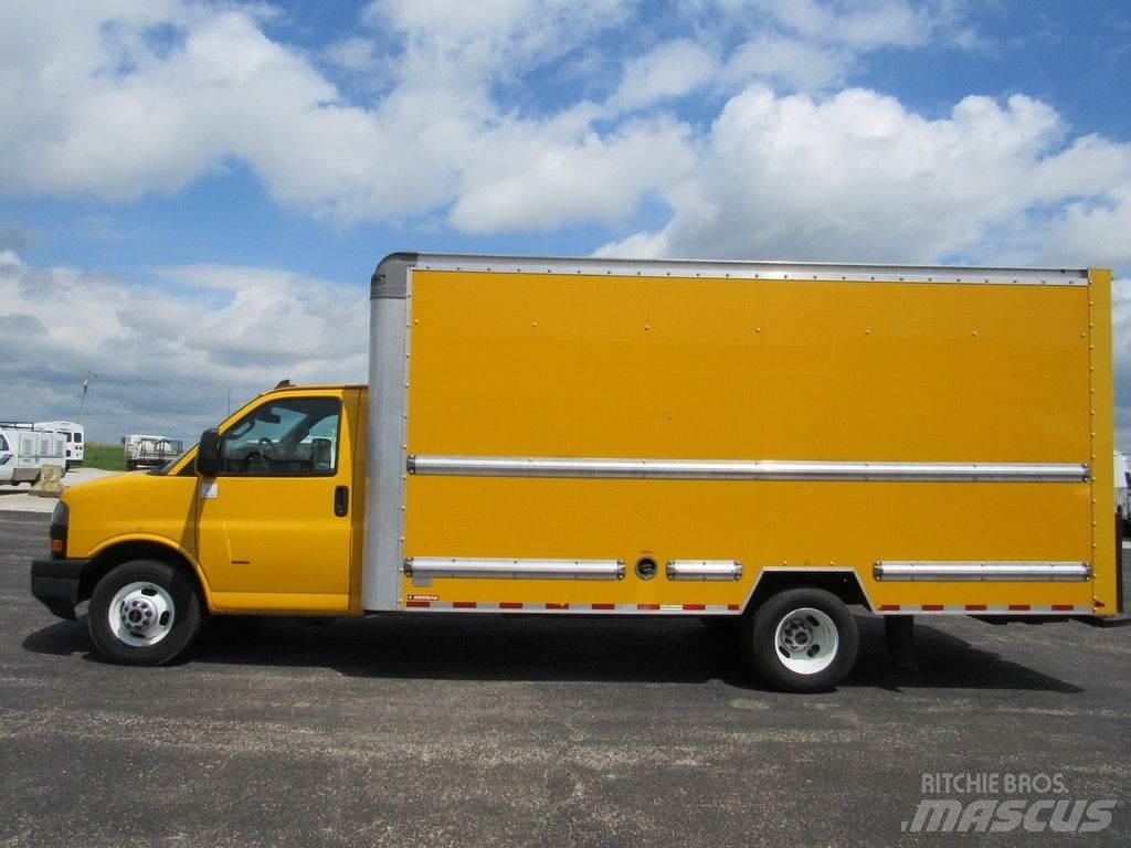 GMC Savana 3500 Camiones caja cerrada