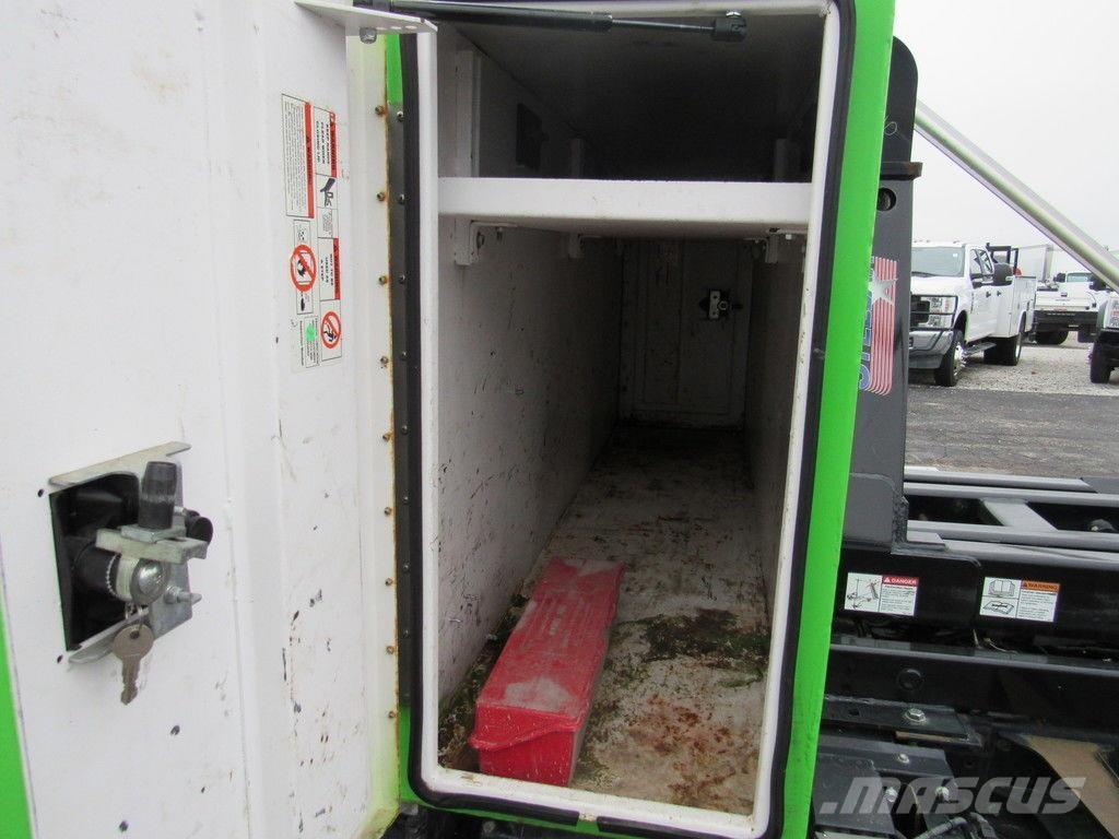 Hino 195 Camiones bañeras basculantes o volquetes