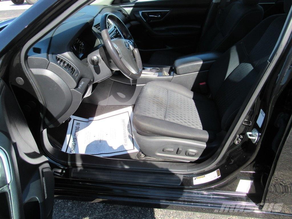 Nissan Altima Coches
