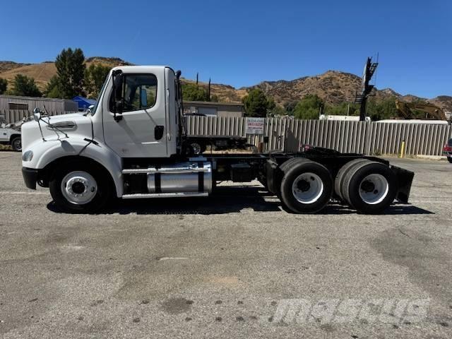Freightliner M 112 Camiones chasis