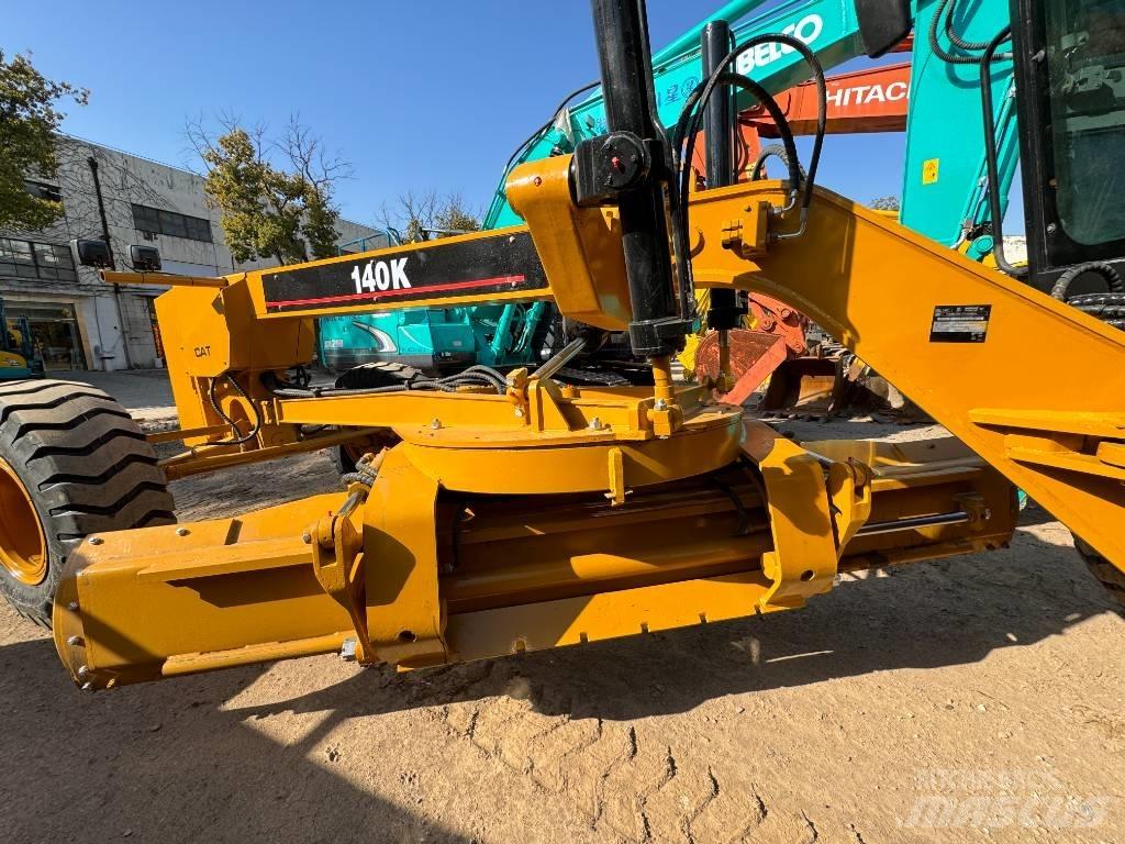 CAT 140 K Motoniveladoras