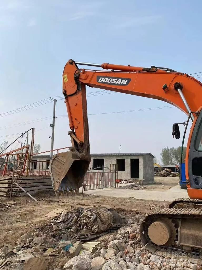 Doosan DX 225 LCA Excavadoras de cadenas