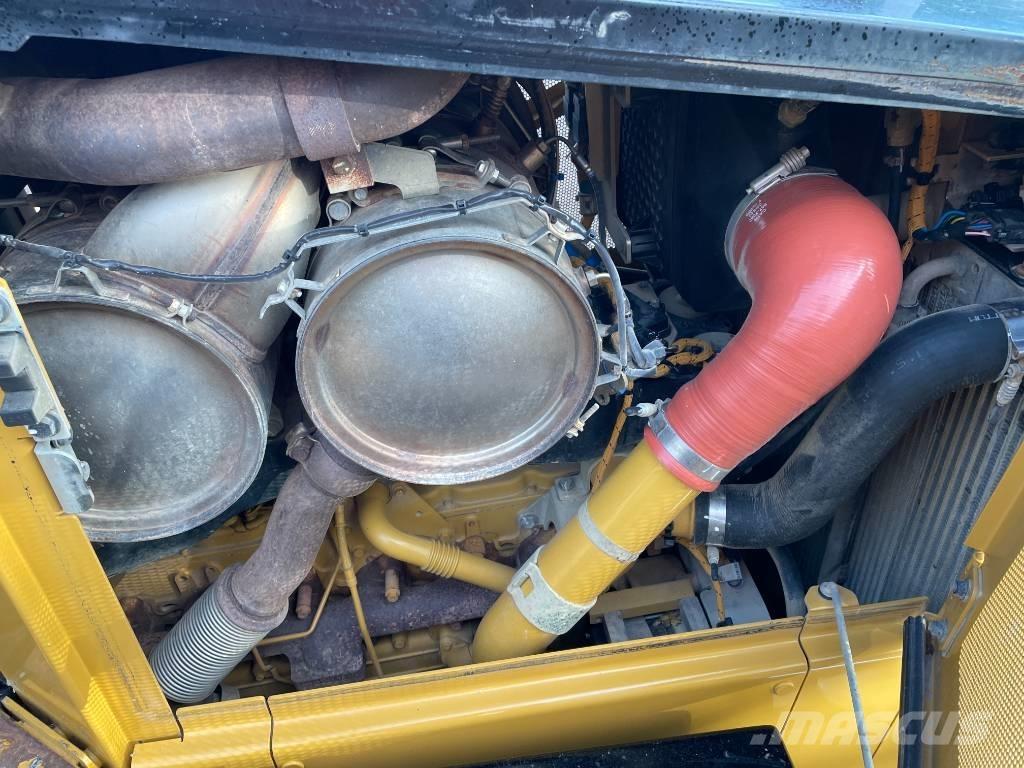 CAT D 5 LGP Buldozer sobre oruga