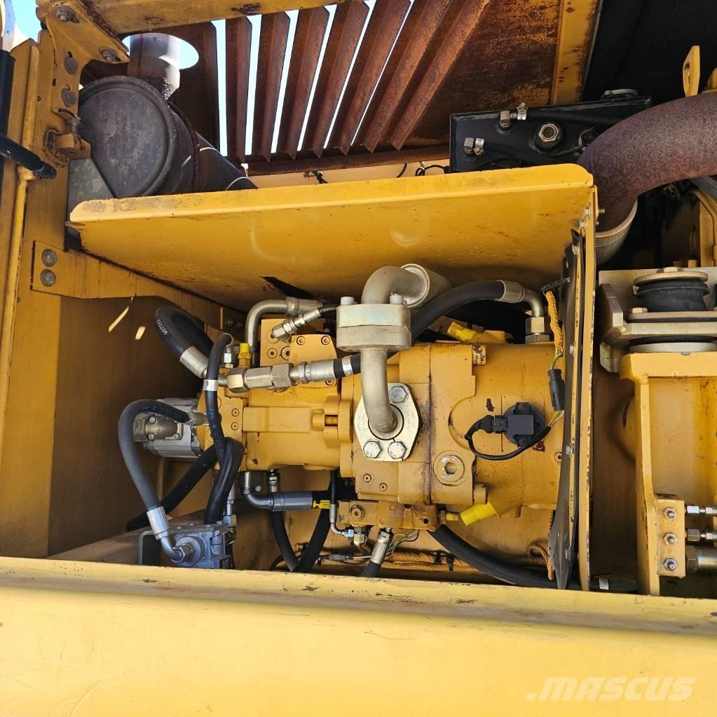CAT 322 C Excavadoras de ruedas