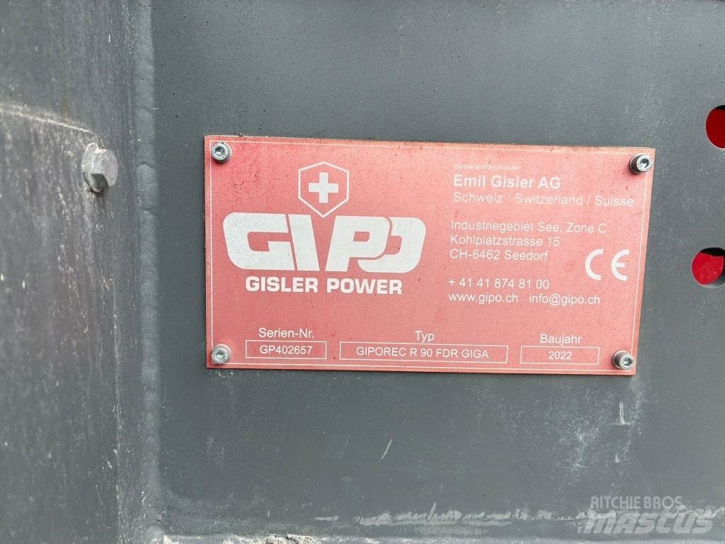 GIPO P090 GIGA Trituradoras móviles