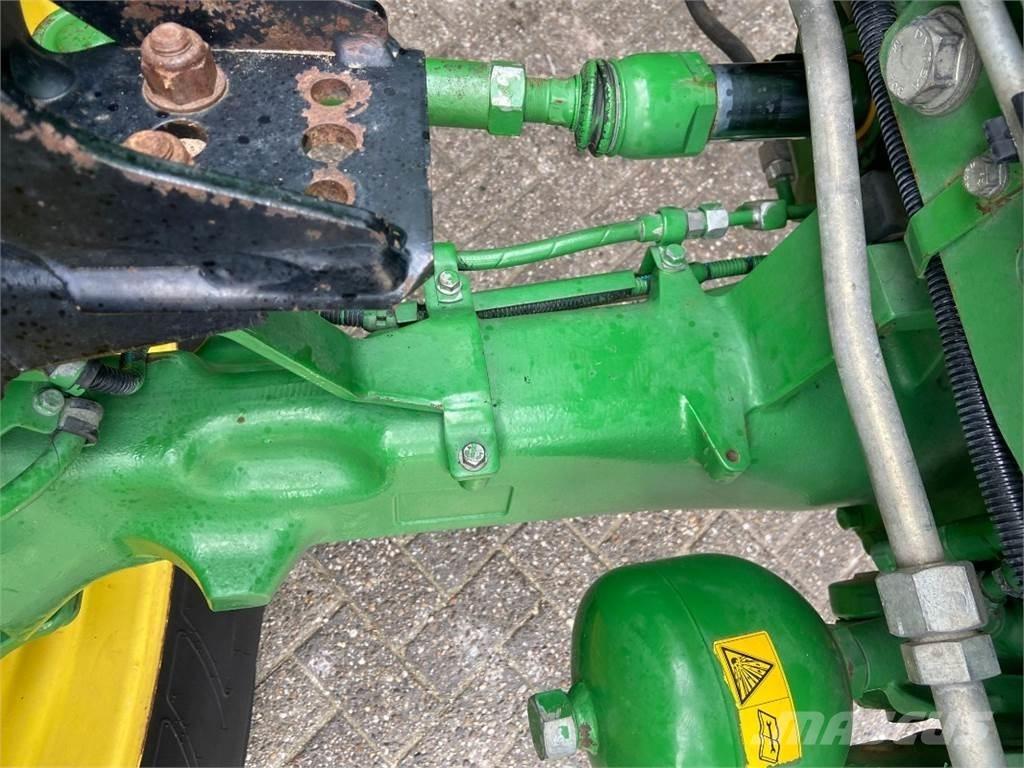 John Deere 6215R Tractores
